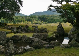 旧秀隣寺庭園は最近改修され　現在の姿は最高