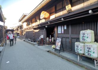 高山の伝統的建造物群保存地区を見る